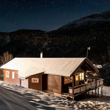 Cabin In Hodlekve With 5 Bedrooms & Hot Tub. Sogndal Exterior photo