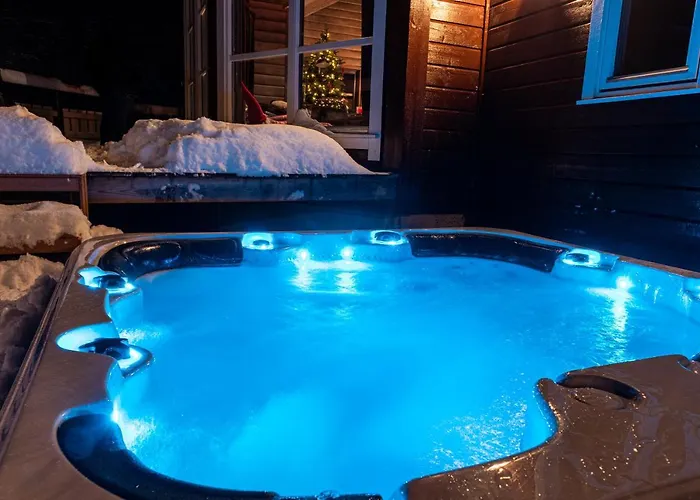 Cabin In Hodlekve With 5 Bedrooms & Hot Tub.