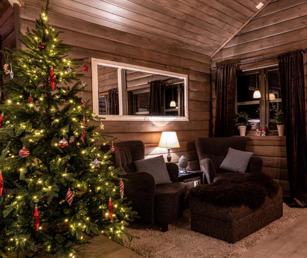 In Hodlekve With 5 Bedrooms & Hot Tub. Sogndal