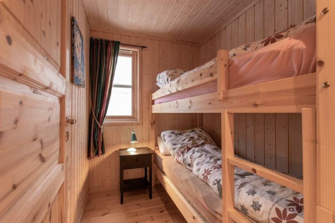 Feriehus In Hodlekve With 5 Bedrooms & Hot Tub. Sogndal